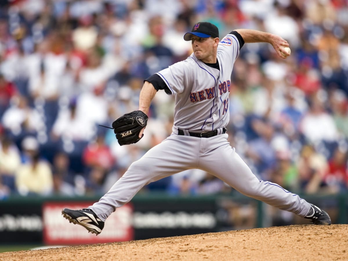 New York Mets pitcher Billy Wagner delivers a pitch to the St