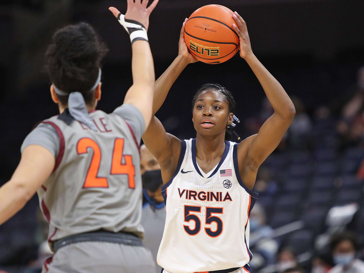 Virginia Tech women's basketball shows support for UVA victims