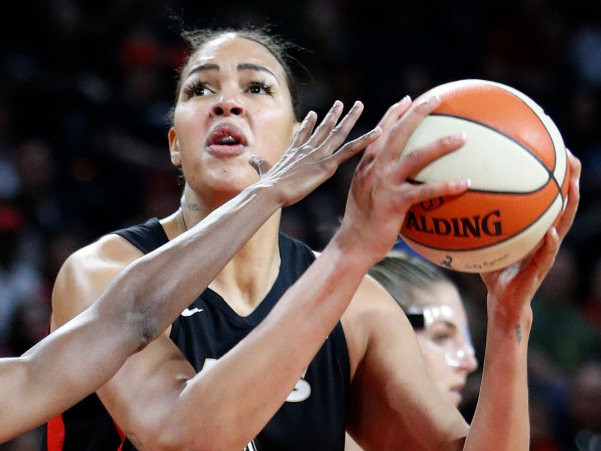 Sparks' Superstar Liz Cambage Reveals She Wouldn't Want Her Daughter To  Play Professional Basketball - Cassius Life