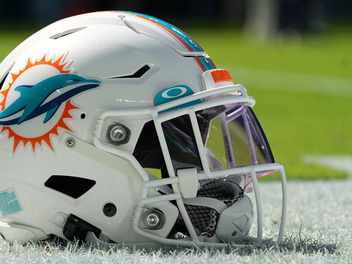 Dolphins hiring Patrick Surtain as defensive assistant - Sports Illustrated