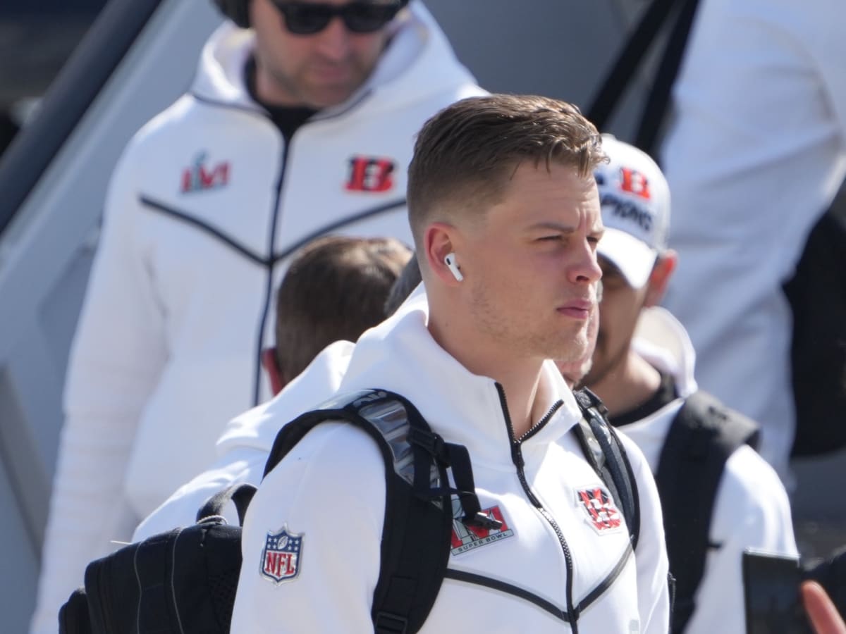 Bengals arrive at LAX as Super Bowl week ramps up