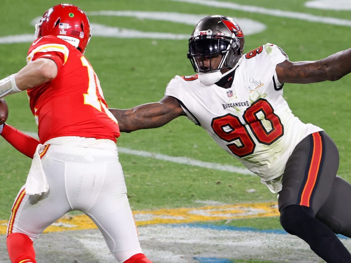 Tampa Bay Buccaneers 2022 Free Agent Profile: OLB Jason Pierre-Paul - Tampa  Bay Buccaneers, BucsGameday