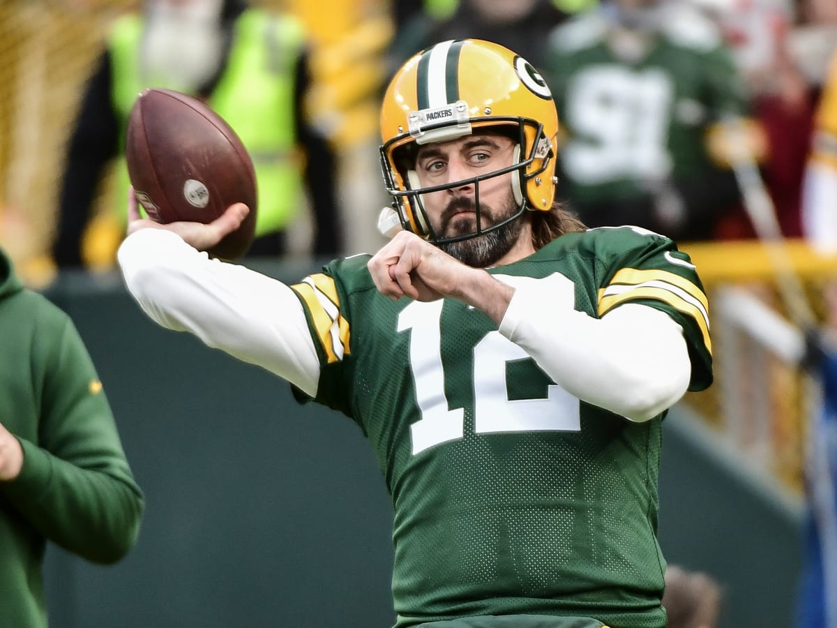 Green Bay Packers quarterback Aaron Rodgers (12) warms up prior to an NFL  football game against the Denver Broncos, Sunday, Nov. 1, 2015, in Denver.  (AP Photo/Joe Mahoney Stock Photo - Alamy