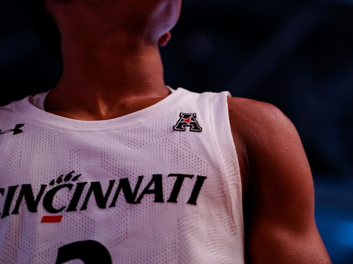 Look: 2024 Cincinnati Bearcats Signee Rayvon Griffith Imagined In Jordan-Brand  UC Uniform - All Bearcats