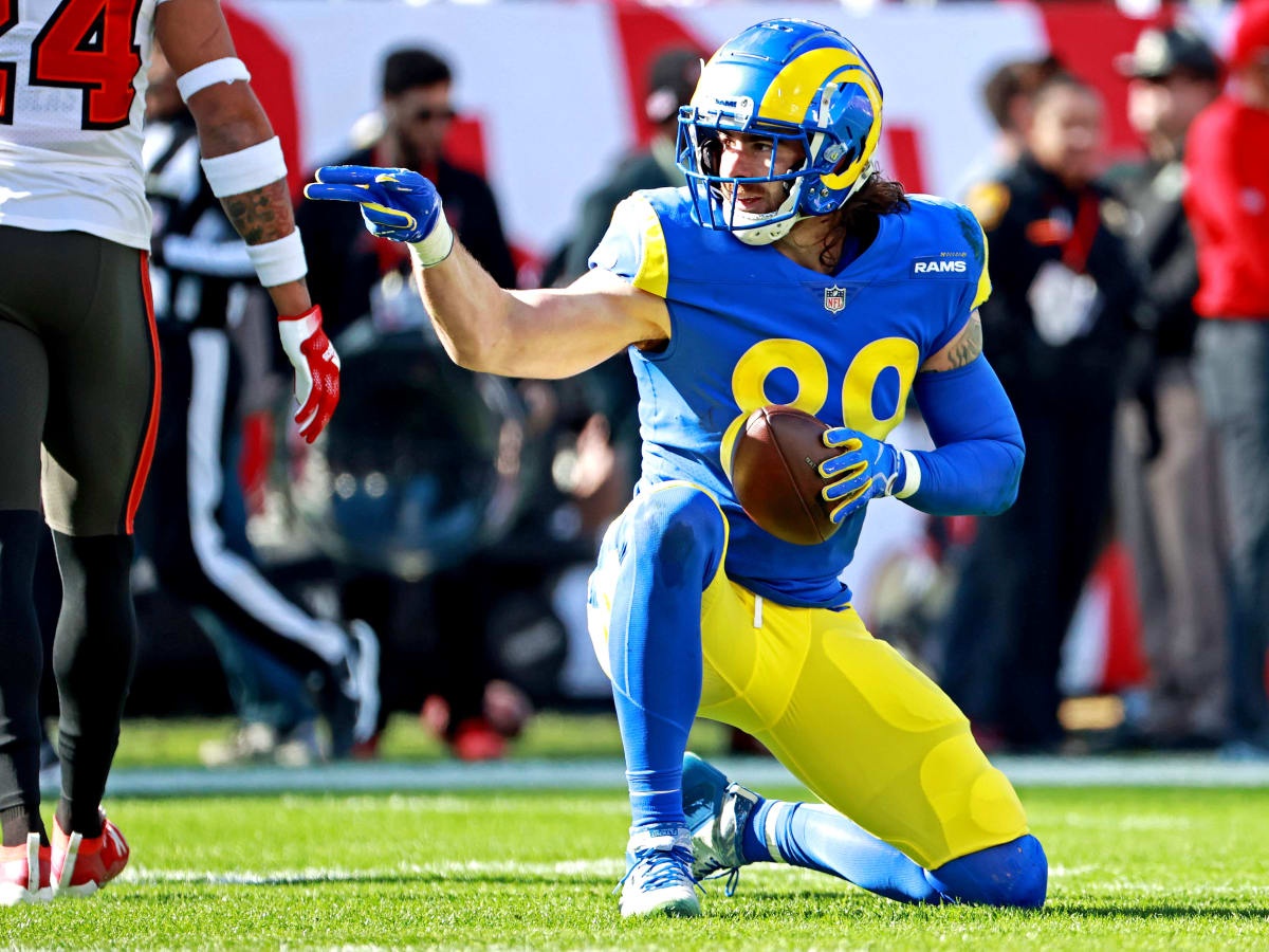 Los Angeles Rams tight end Tyler Higbee (89) makes a reception during a NFL  divisional playoff football game between the Los Angeles Rams and Tampa Bay  Buccaneers, Sunday, January 23, 2022 in