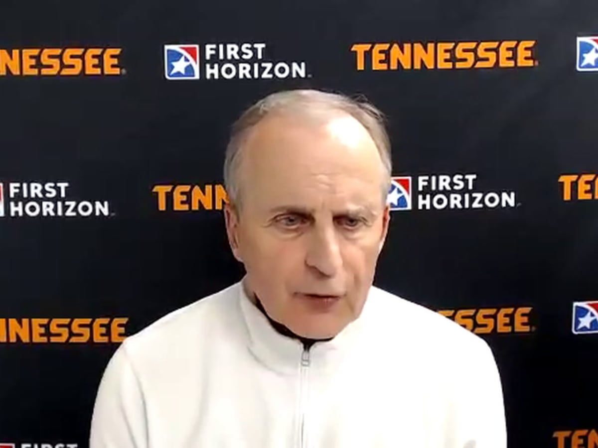 Controversial call sparks Alabama victory as Tennessee loses first SEC  Tournament game of 2021 - Sports Illustrated Tennessee Volunteers News,  Analysis and More