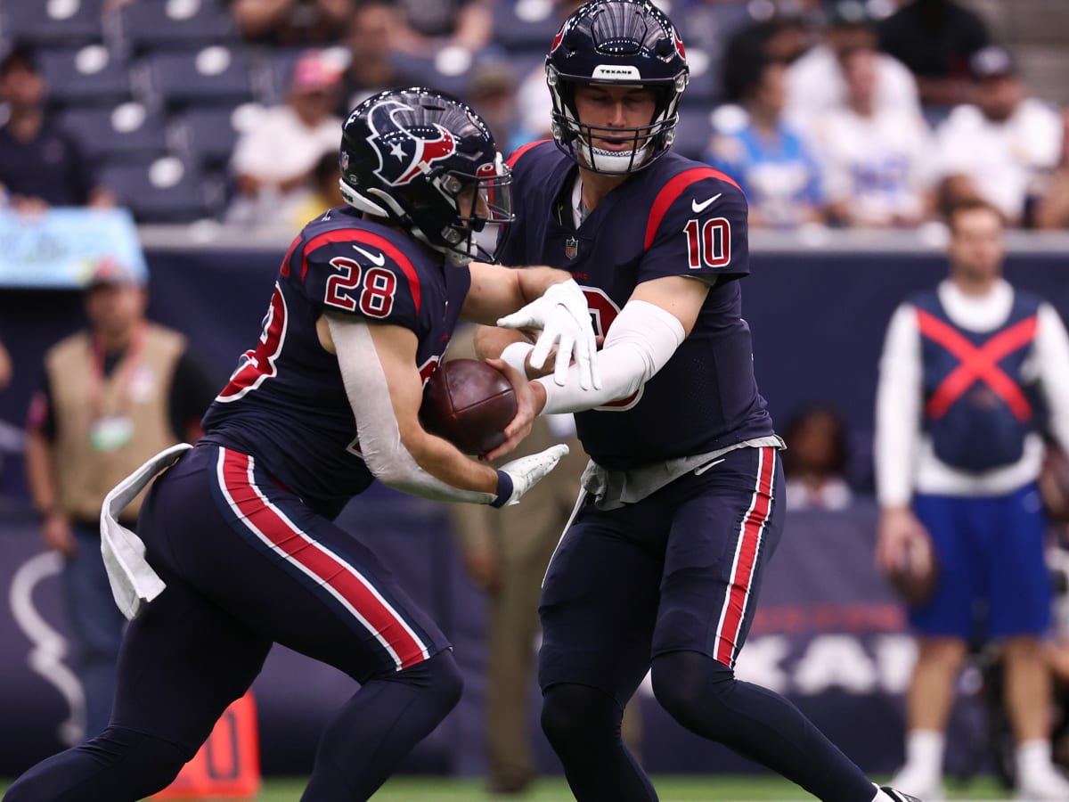 Texans RB Rex Burkhead rushes for 149 yards in upset over Chargers