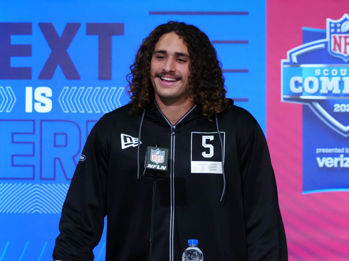 NFL Draft Profile: Greg Dulcich, Tight End, UCLA Bruins - Visit NFL Draft  on Sports Illustrated, the latest news coverage, with rankings for NFL Draft  prospects, College Football, Dynasty and Devy Fantasy