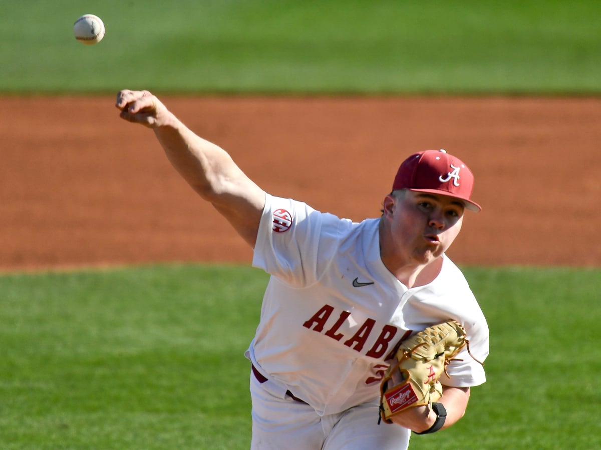 No. 22 Alabama baseball steals a game against No. 1 Arkansas