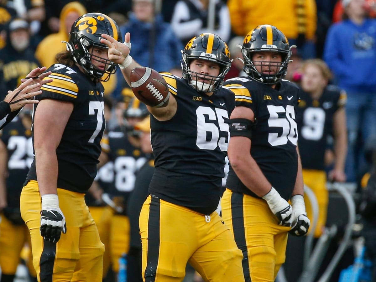 Iowa Center Tyler Linderbaum Posts Impressive Numbers at Pro Day Ahead of  2022 NFL Draft - Sports Illustrated Cincinnati Bengals News, Analysis and  More