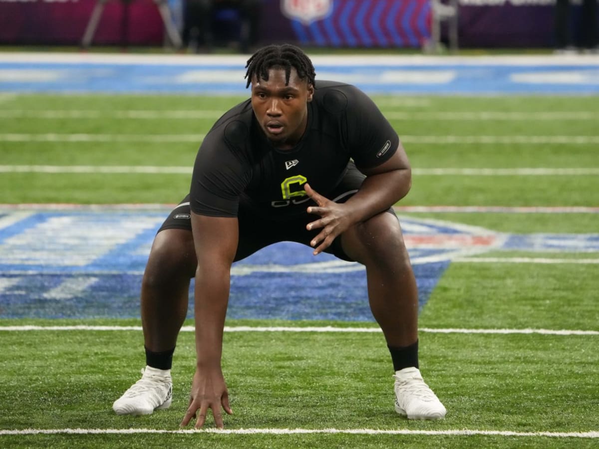 NFL on X: Closing out the Combine with the backs and linemen 