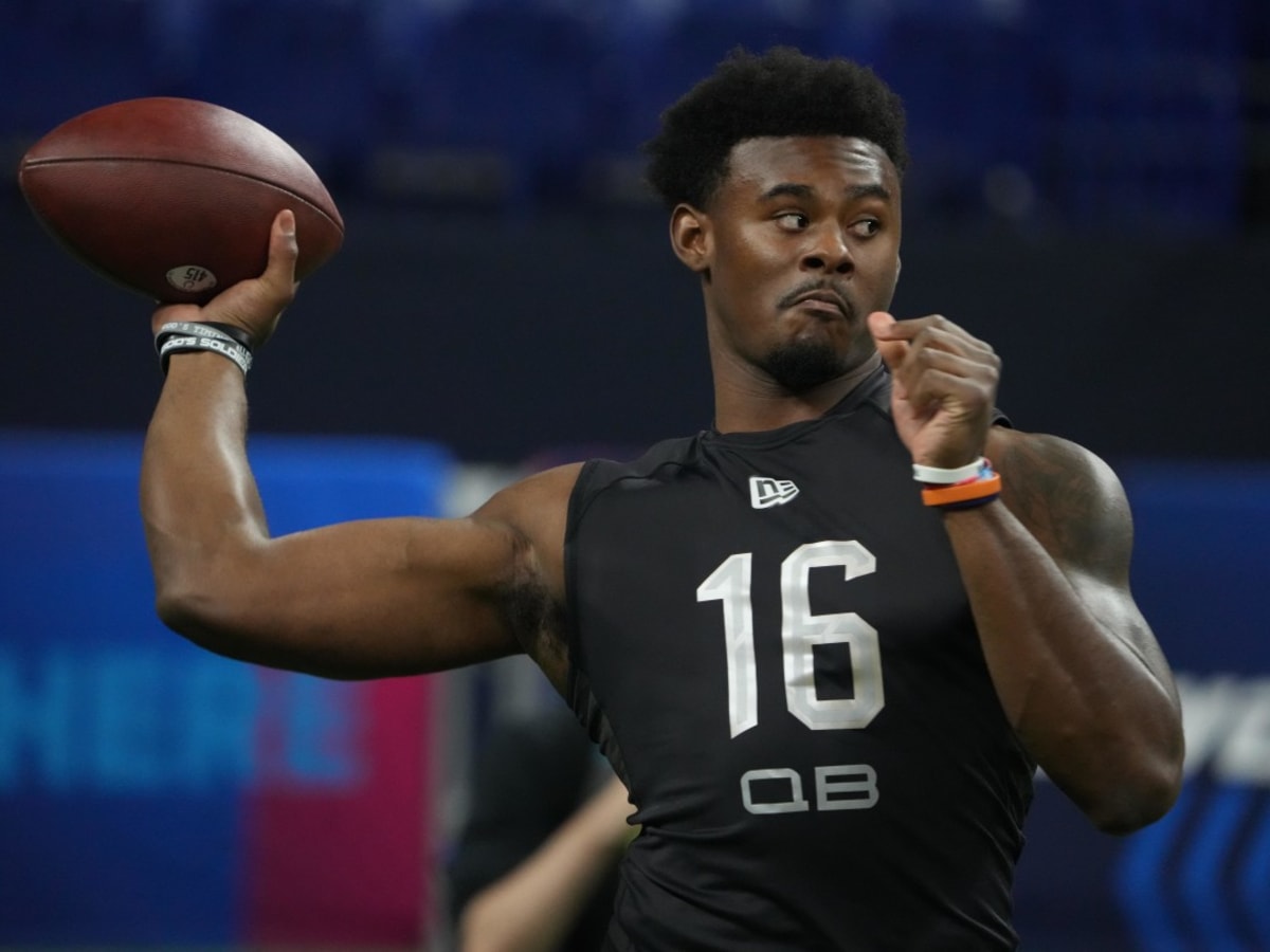 Malik Willis goes viral for giving NFL combine gear to homeless pregnant  woman: 'I just felt like I had to do that' 