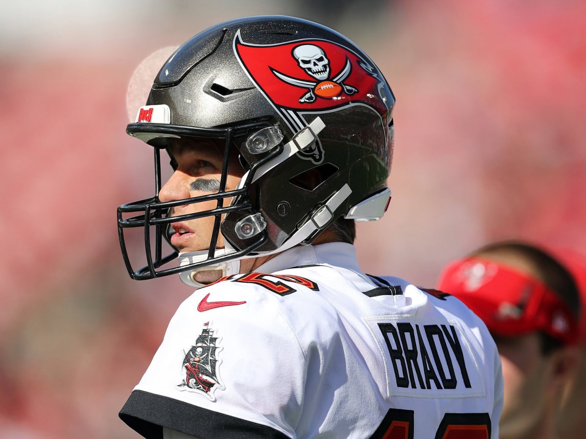 The Viking Times  Brady is Back: Tom Brady Announces His Return to Tampa  Bay Buccaneers