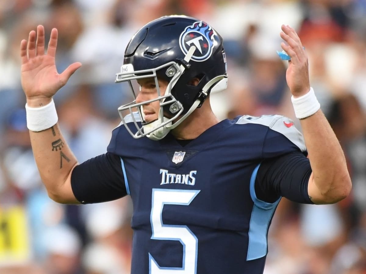 Logan Woodside or Matt Barkley? Tennessee Titans still need backup QB