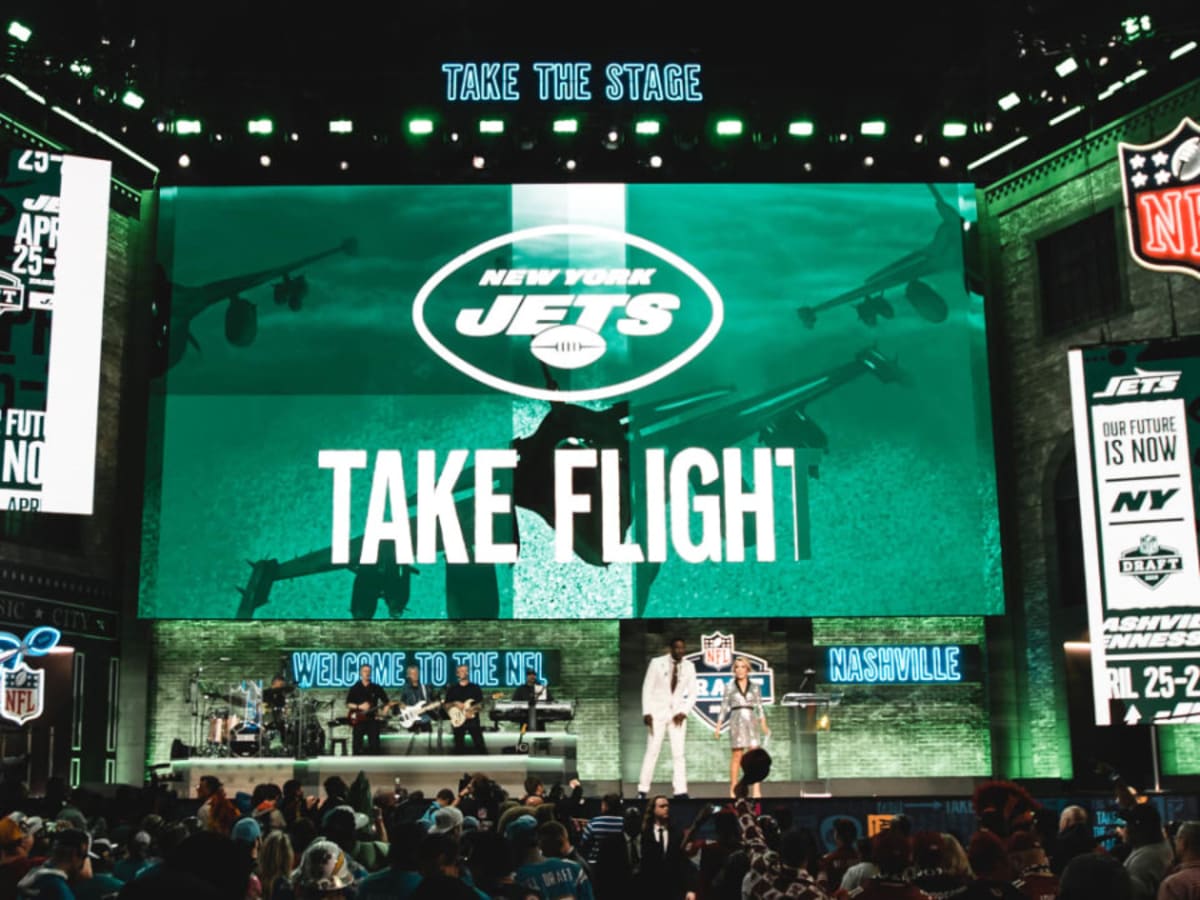 NFL Draft: New York Jets 2022 7-Round NFL Mock Draft - Visit NFL Draft on  Sports Illustrated, the latest news coverage, with rankings for NFL Draft  prospects, College Football, Dynasty and Devy Fantasy Football.