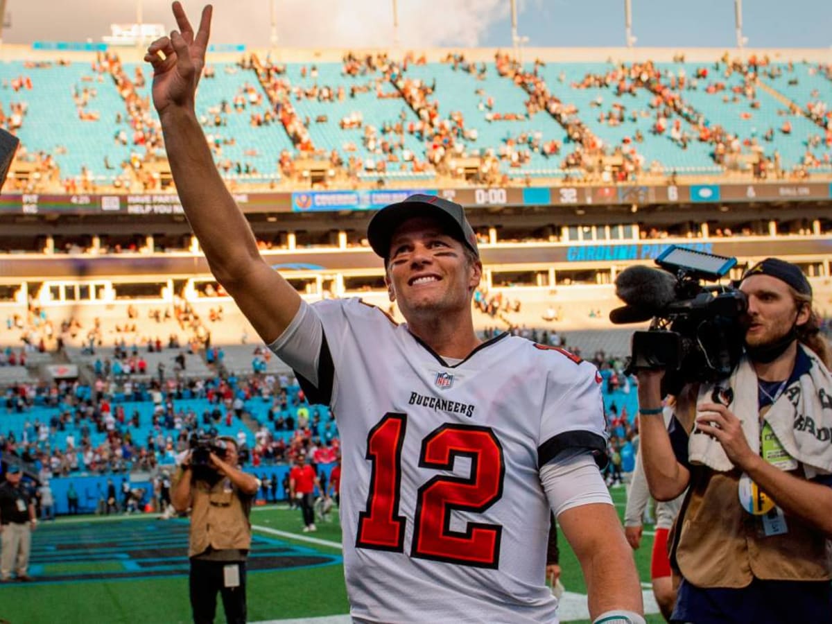 Ronaldo receives pat on the back from NFL legend Tom Brady