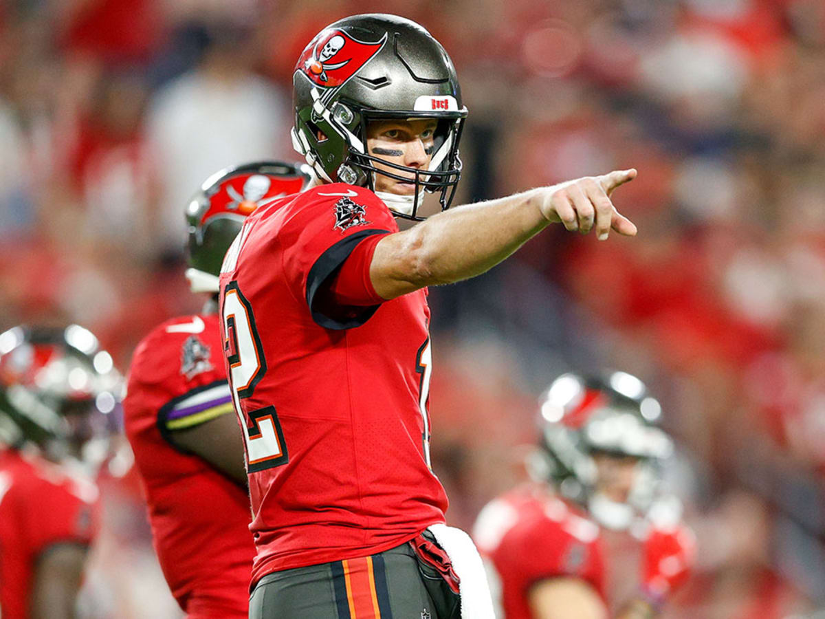 Are the Bucs really trading Tom Brady to the Dolphins?