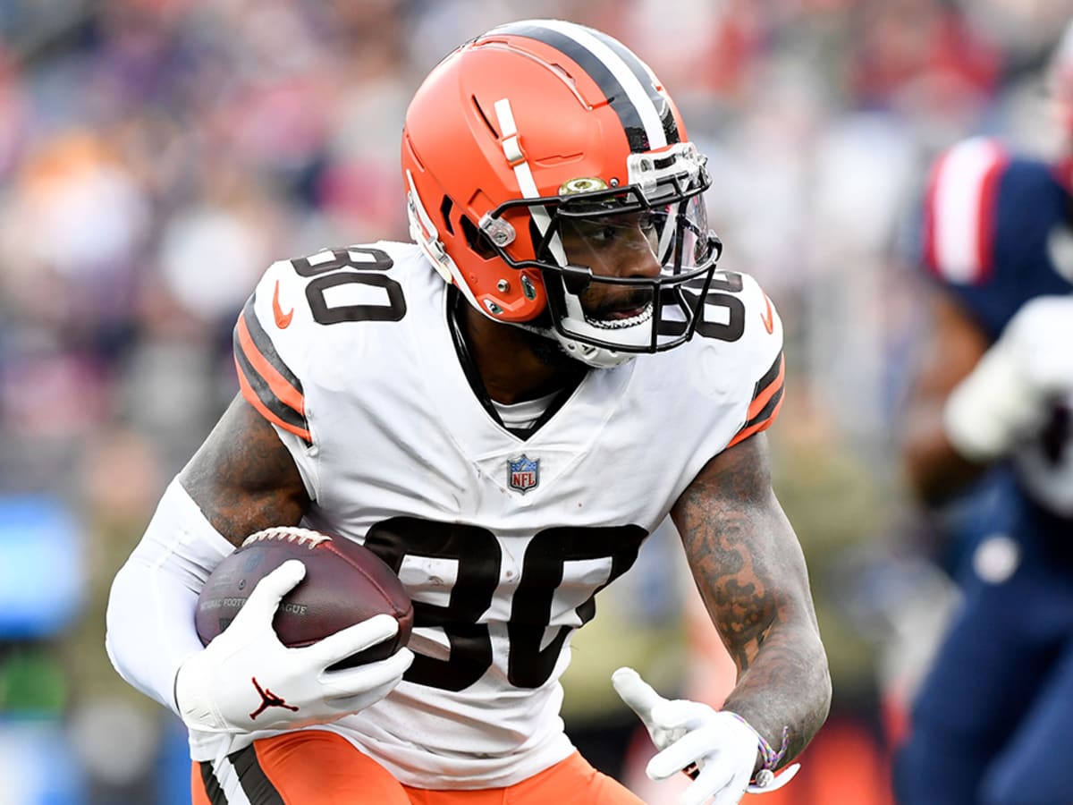 Browns WR Jarvis Landry passes physical, rejoins active roster - ESPN