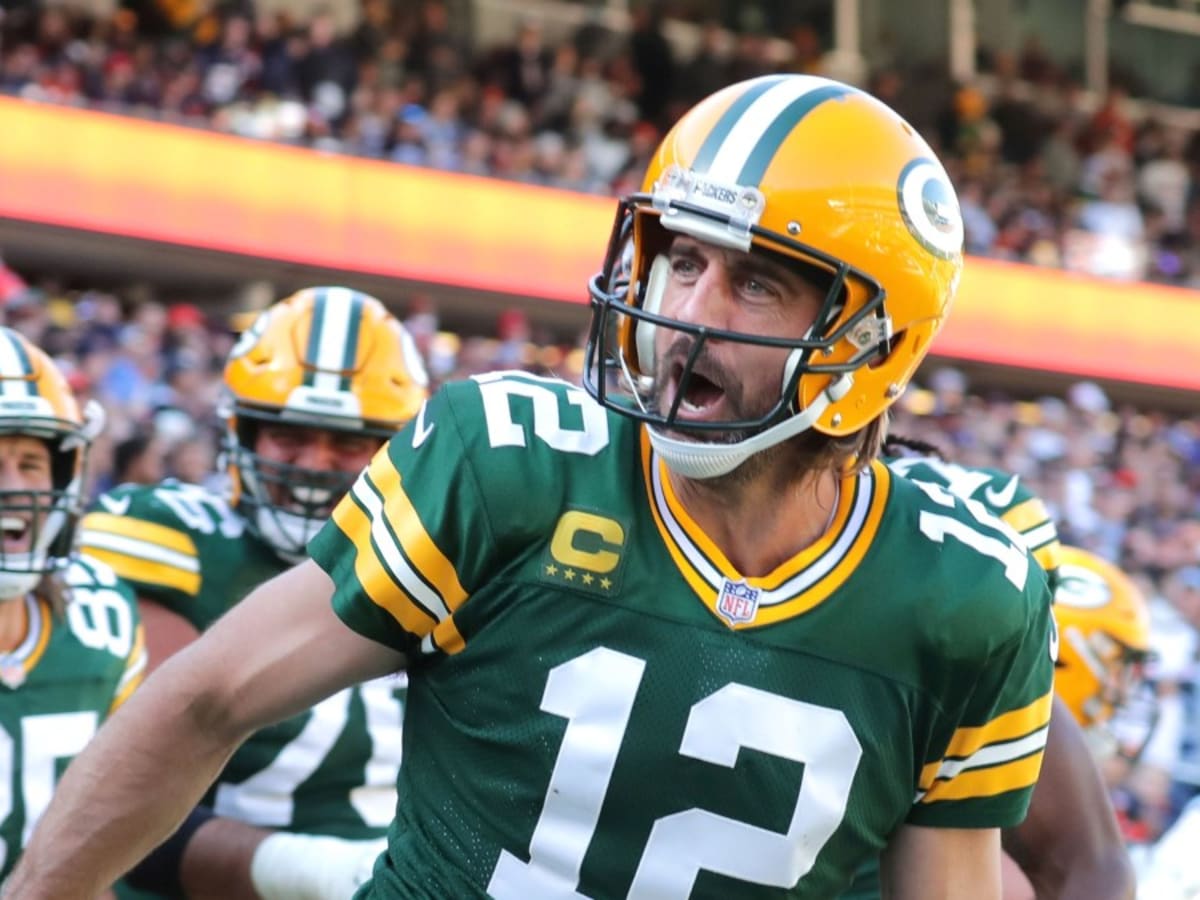 packers sign aaron rodgers