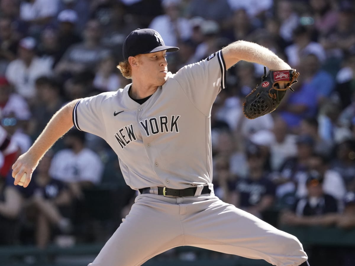 Ex-Yankees reliever lights up radar gun  and his new team is