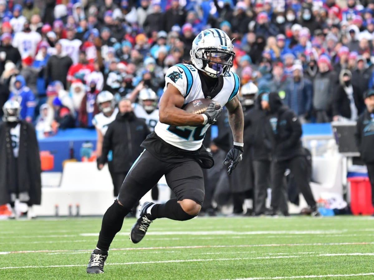 Running back Ameer Abdullah of the Carolina Panthers rushes the News  Photo - Getty Images