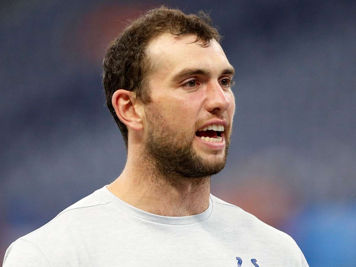 Texans face a different-looking Andrew Luck