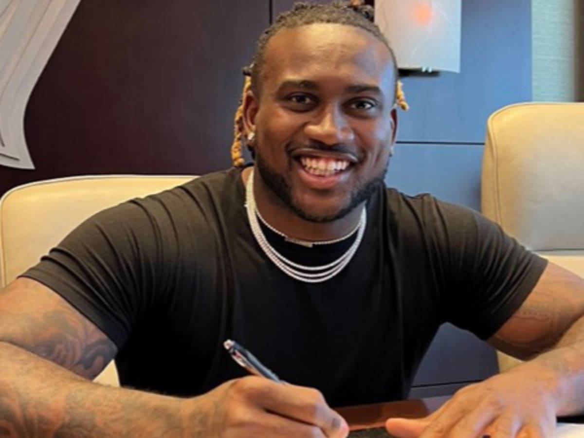 Cordarrelle Patterson Atlanta Falcons Signing OFFICIAL: New Contract  Details - Sports Illustrated Atlanta Falcons News, Analysis and More