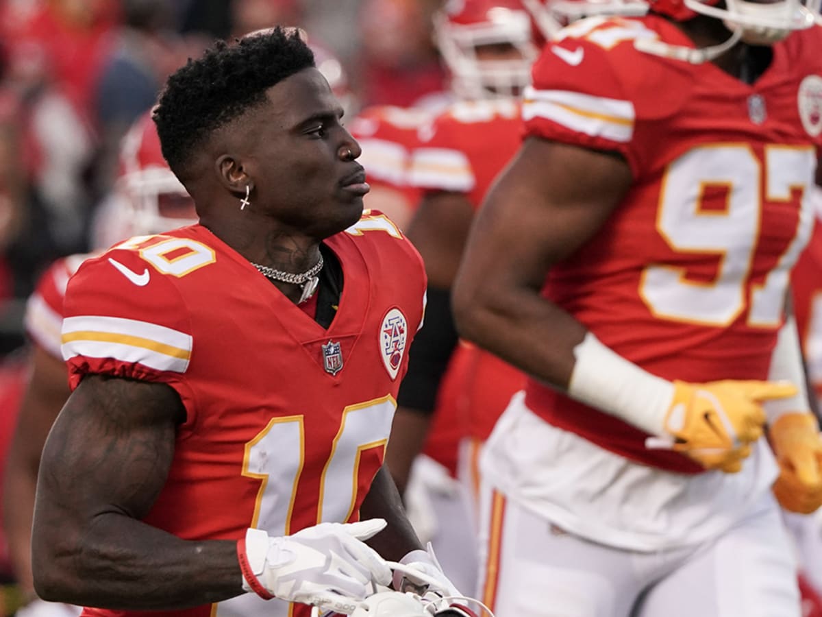 Tyreek Hill trade: Chiefs deal star WR to Dolphins - Sports Illustrated