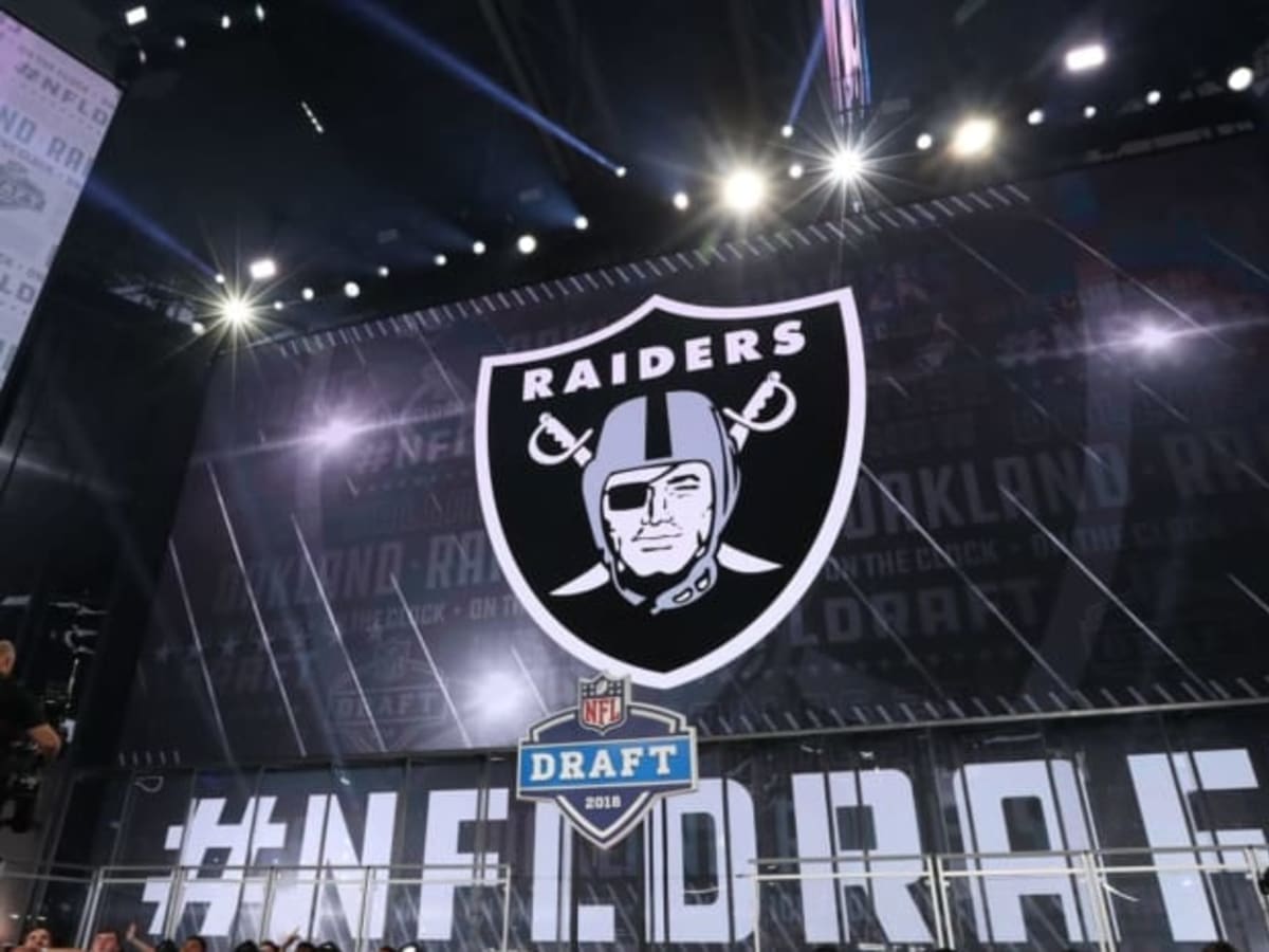 NFL Draft: Carolina Panthers 2022 7-Round NFL Mock Draft - Visit NFL Draft  on Sports Illustrated, the latest news coverage, with rankings for NFL Draft  prospects, College Football, Dynasty and Devy Fantasy Football.