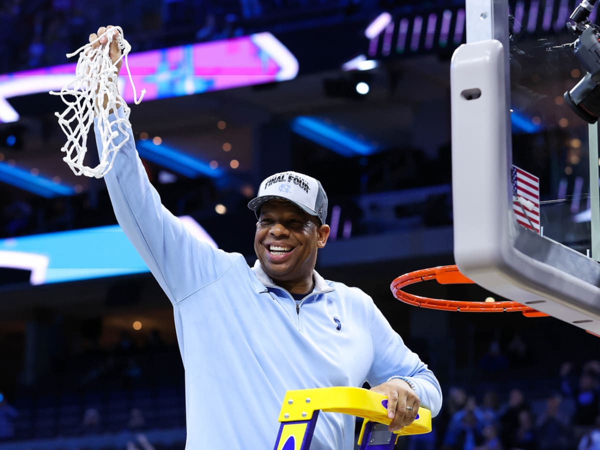 Why North Carolina baseball is calling on Roy Williams, Hubert Davis at  dawn of NCAA regional, Sports