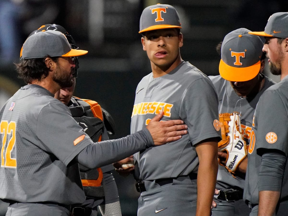 Tennessee Baseball Wearing Dark Mode Uniforms in Series Opener