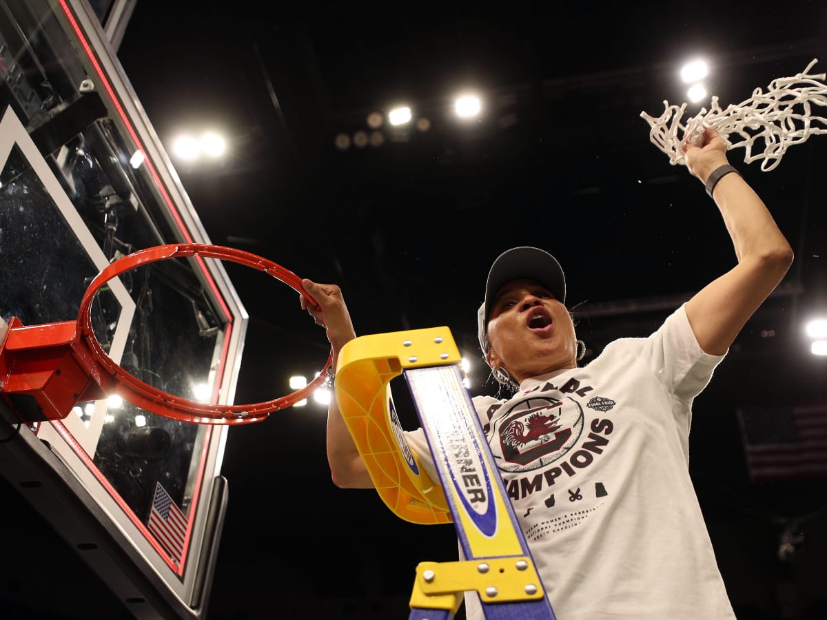 Dawn Staley salary, contract bonus after 2022 national title