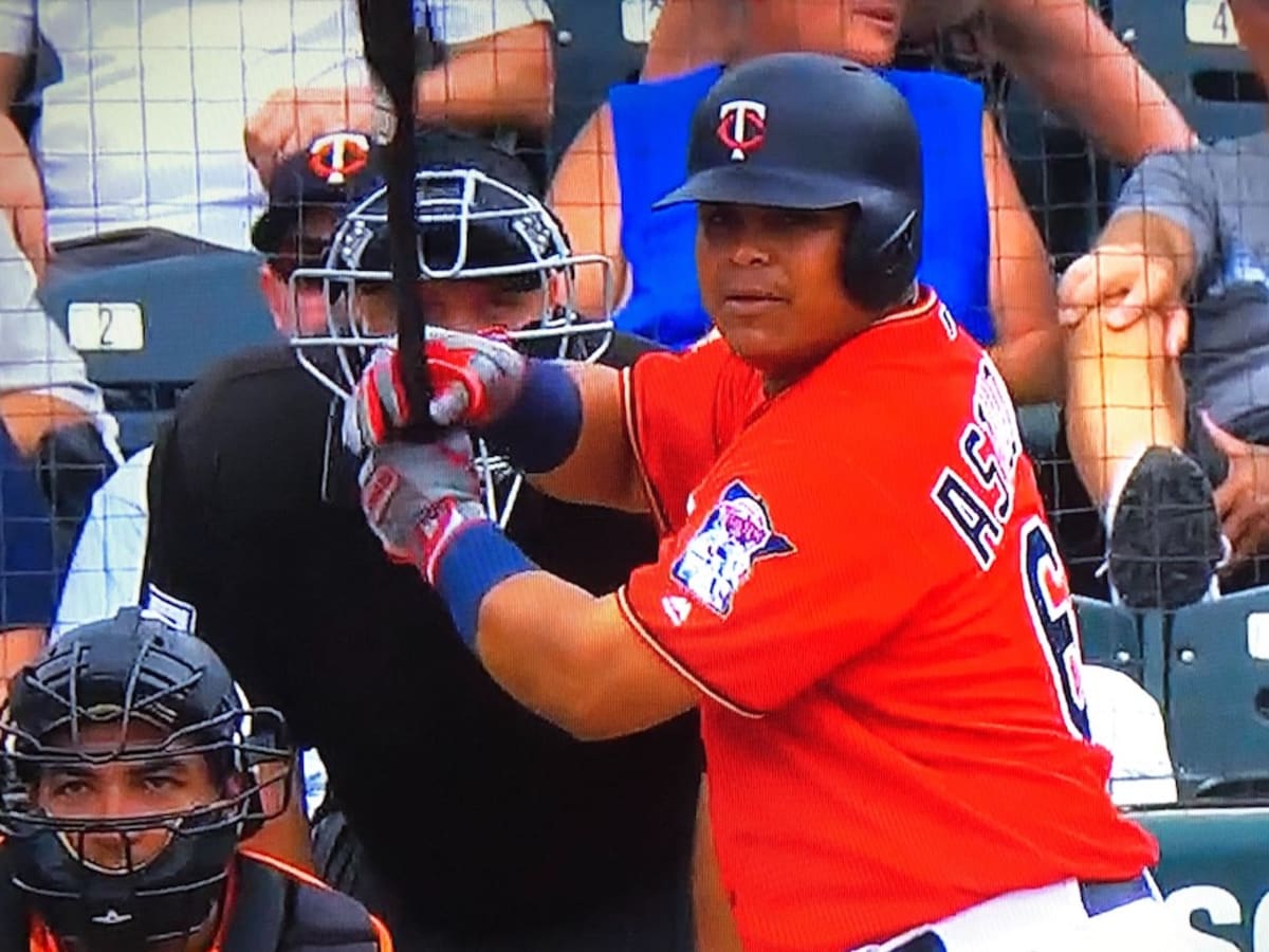 Willians Astudillo likely to make Opening Day roster