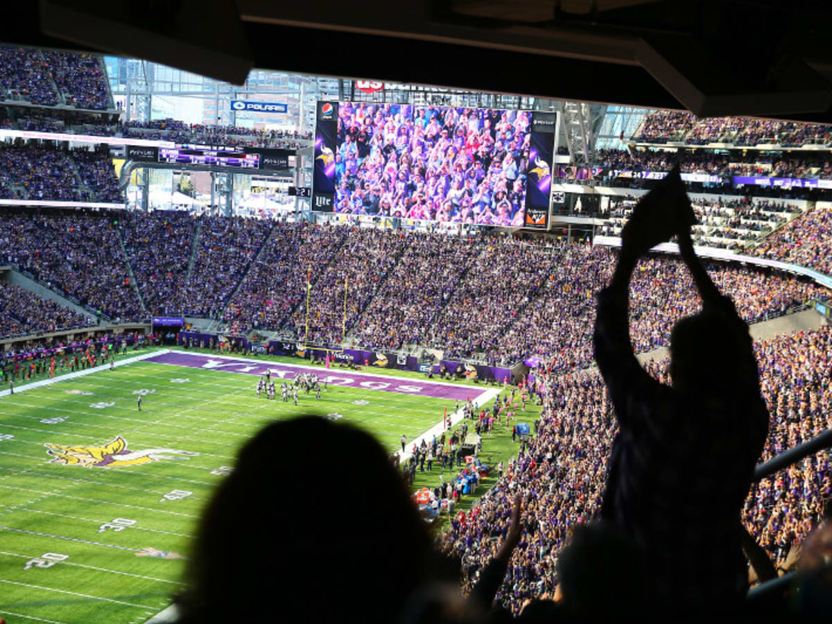 minnesota vikings jumbotron