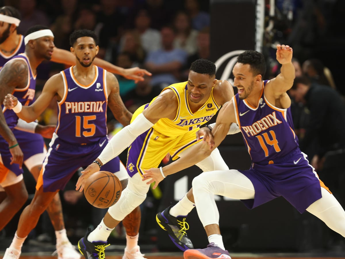 Listless Lakers staring down elimination after blowout loss to