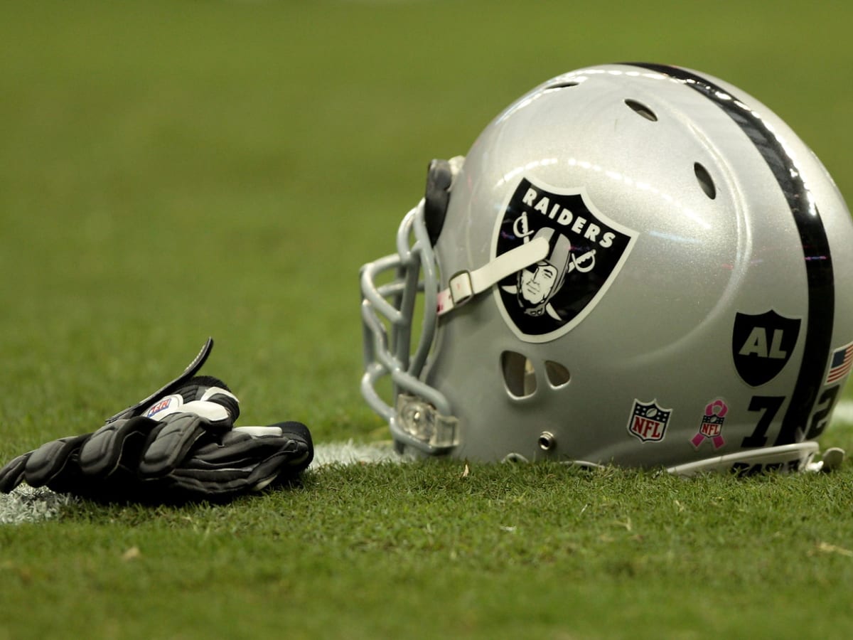 Las Vegas Raiders - Check out this fantastic behind-the-scenes