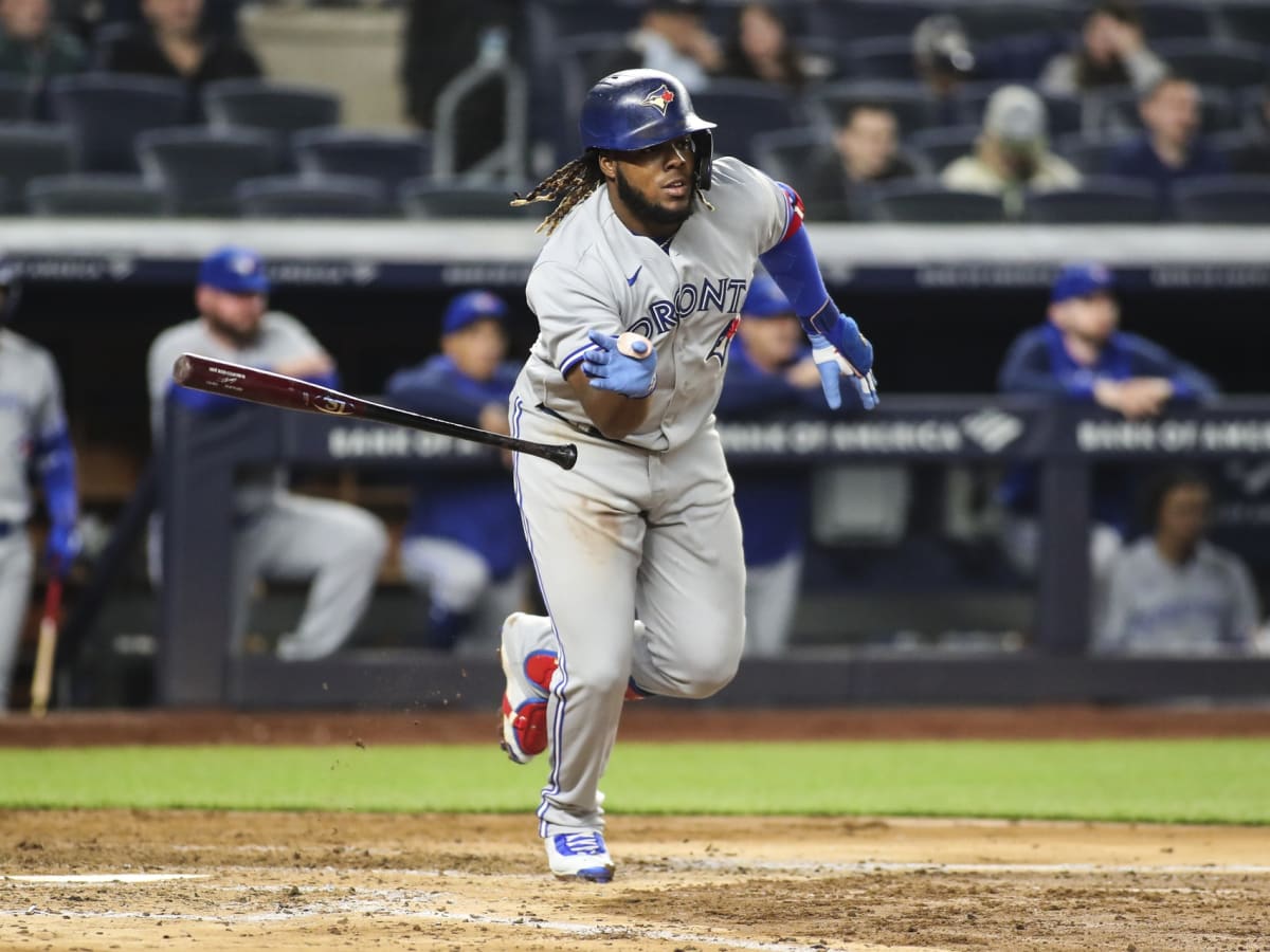 Blue Jays' Vladimir Guerrero Jr. homers three times, has hand stepped on  vs. Yankees 