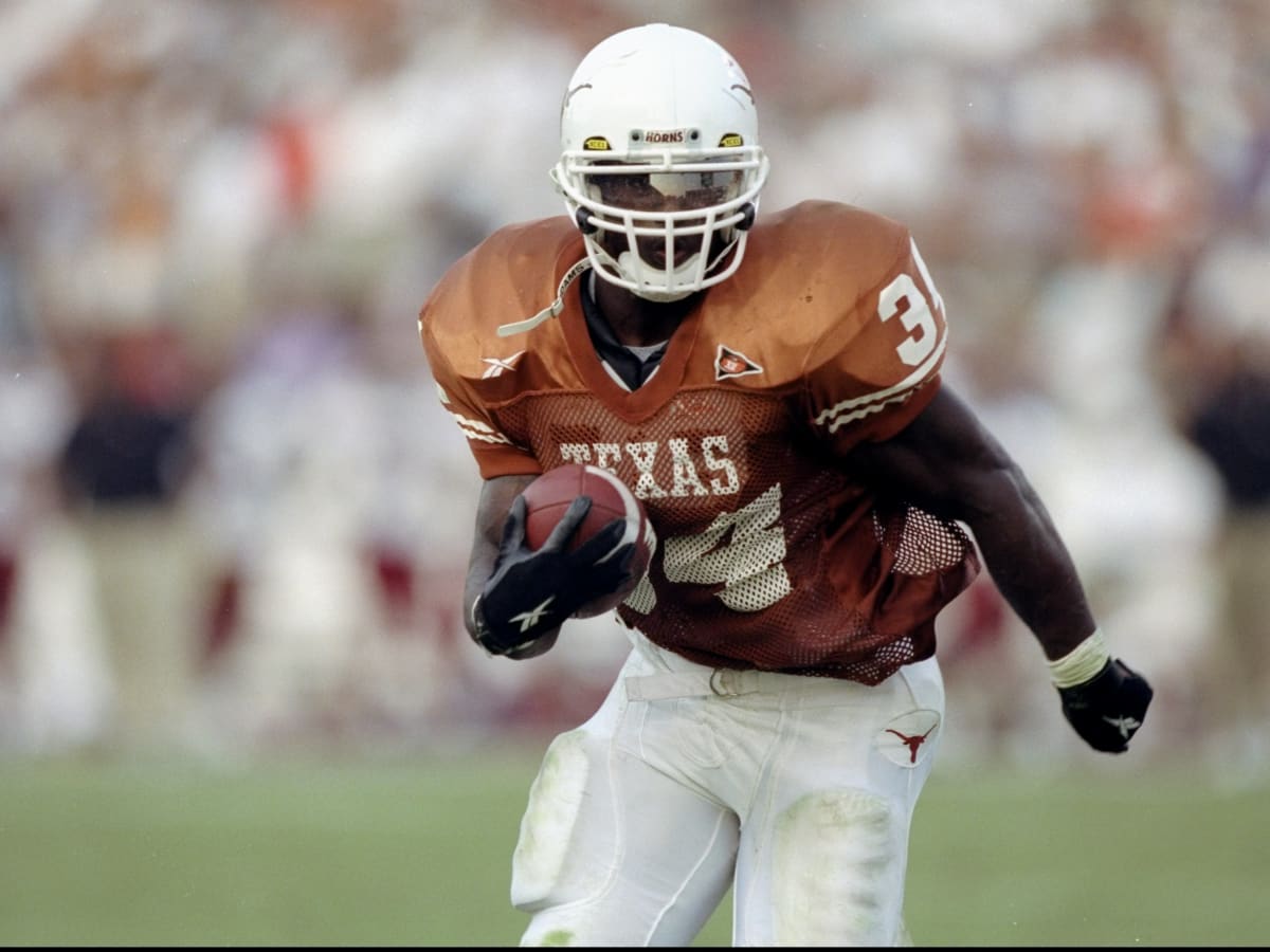 Charles named Doak Walker Award candidate - University of Texas Athletics