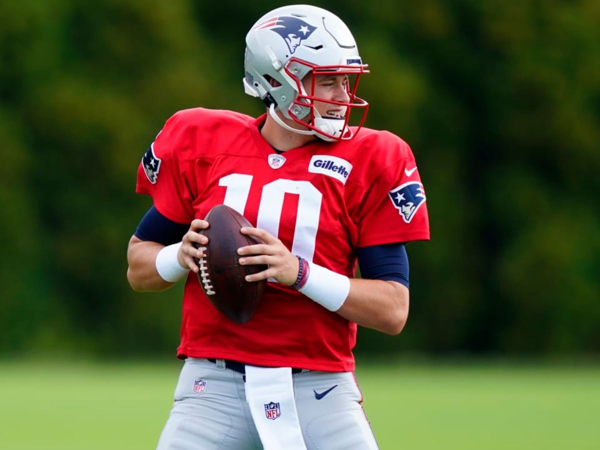 What the Patriots' OTAs mishap means for Mac Jones and the offense