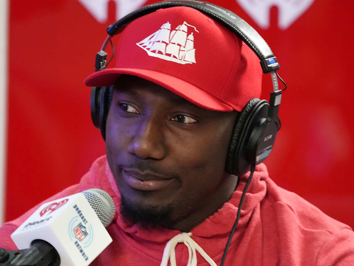 Deebo Samuel wants people to stop speculating on his ordeal, while he says  nothing