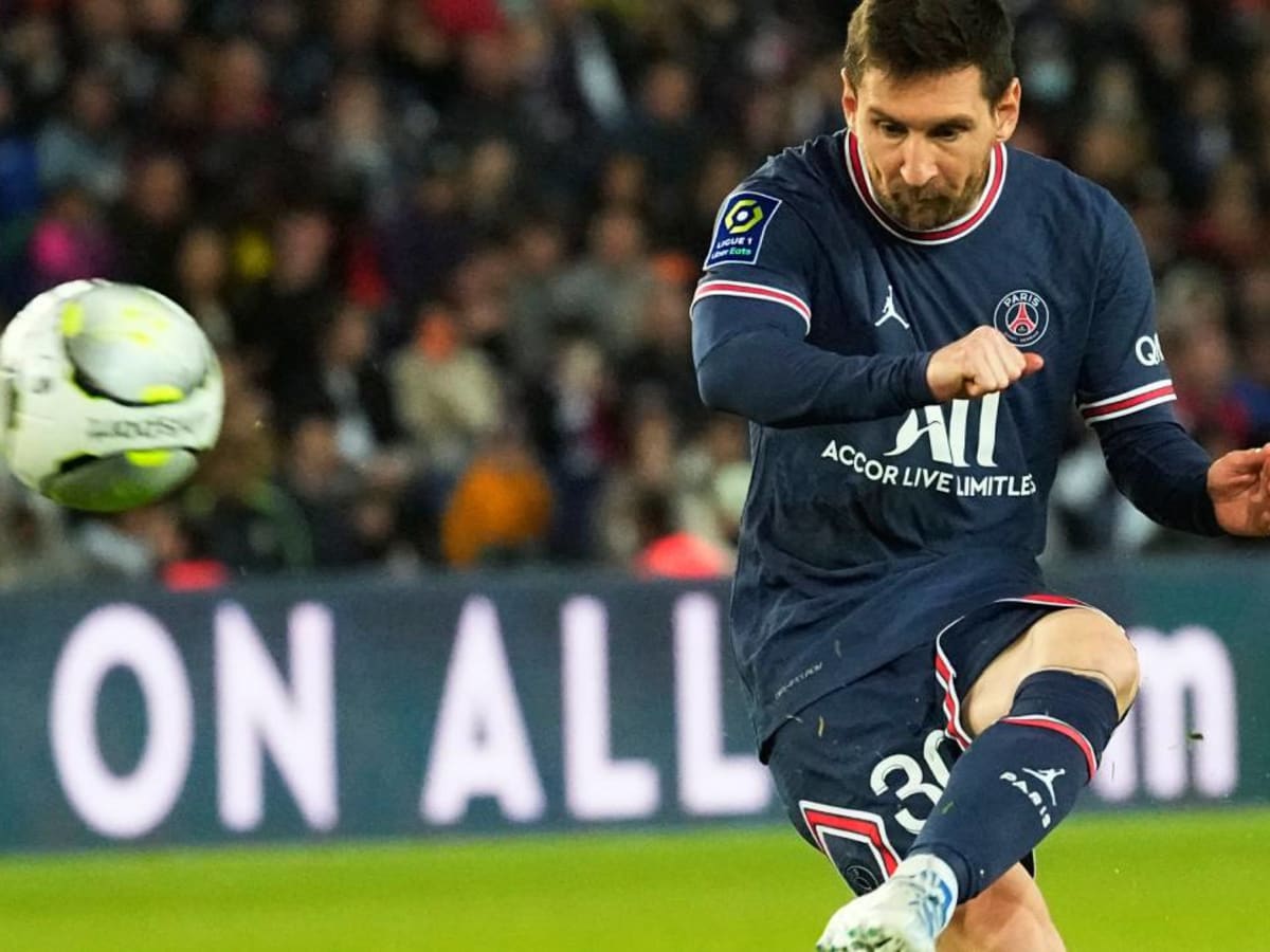 Lionel Messi goal video: PSG star scores first in Ligue 1 - Sports  Illustrated