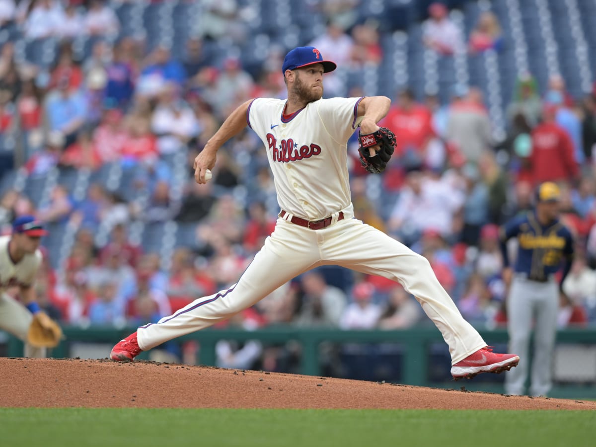 Blue Jays prevail in pitchers' duel, edge Phillies