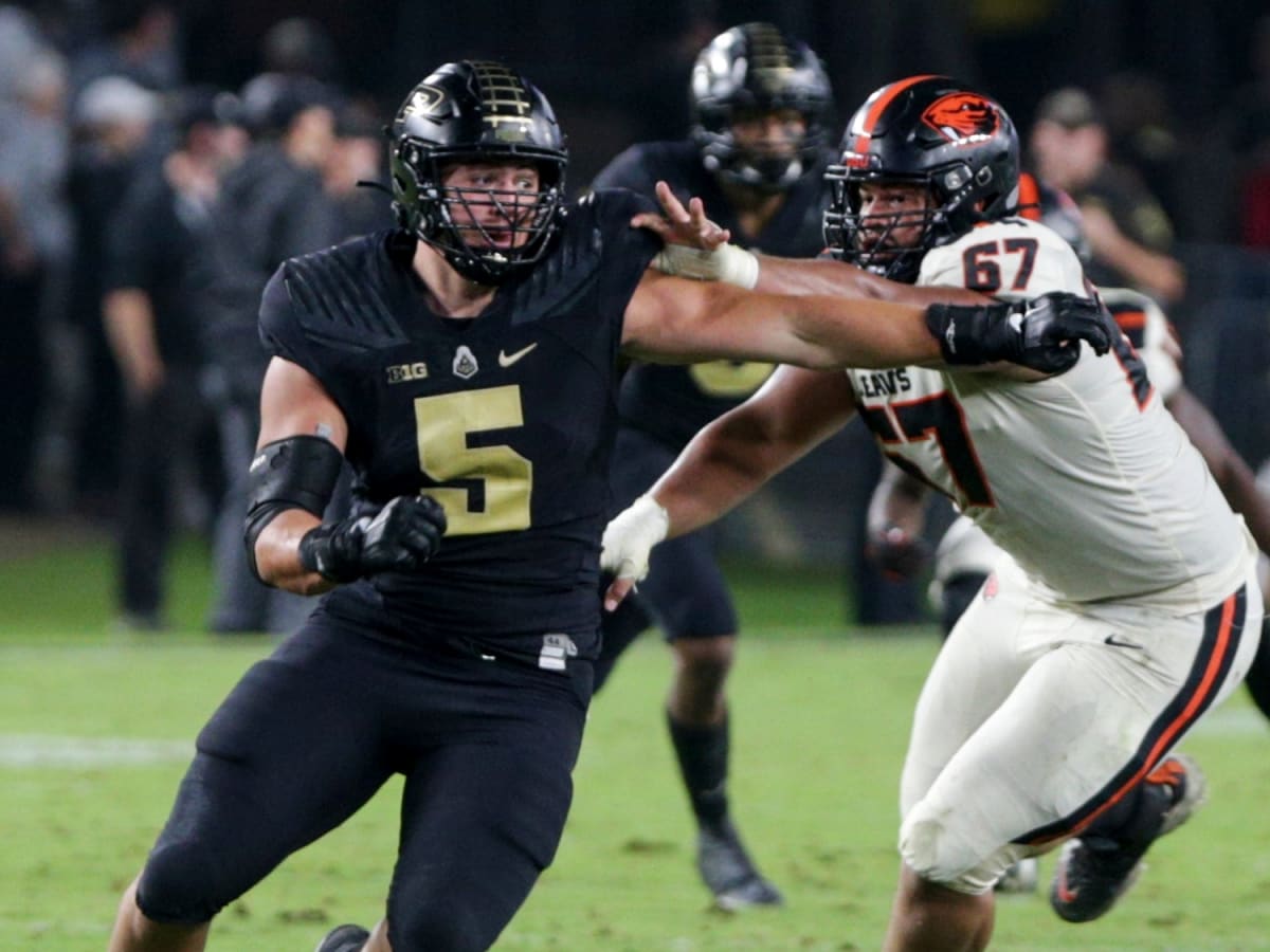 Greek-born American Football Defensive End, George Karlaftis, Takes The  Field For The First Time In The NFL Super Bowl (video)