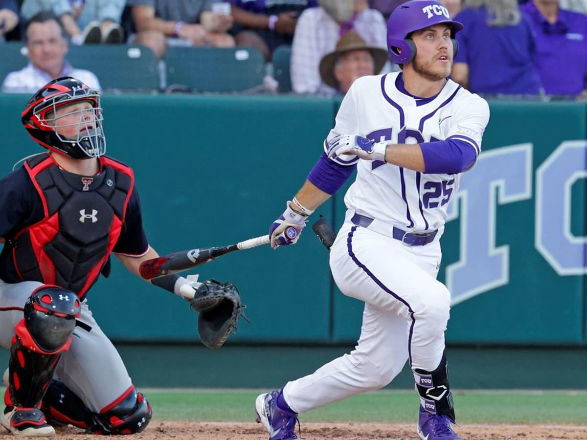 After sweep, Florida baseball sits atop SEC standings with two