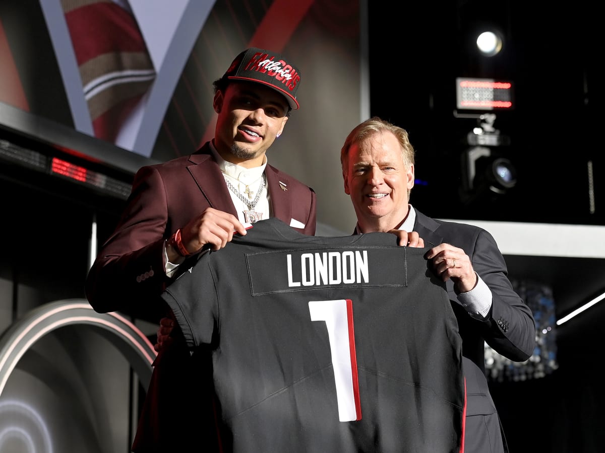 Atlanta Falcons Select Drake London No. 8 Overall in the 2022 NFL Draft -  Sports Illustrated USC Trojans News, Analysis and More