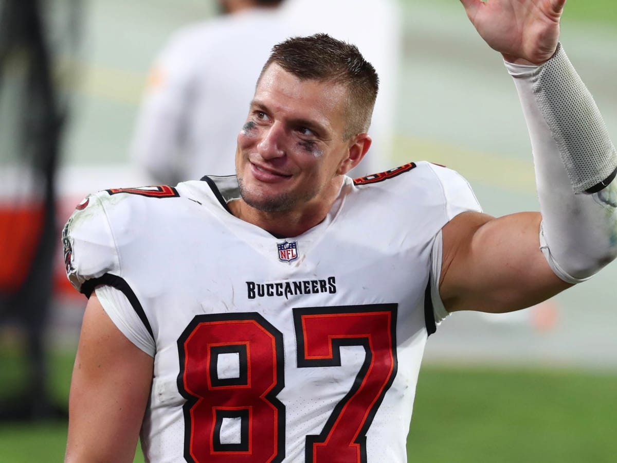 Rob Gronkowski shows love toward Bengals' quarterback Joe Burrow - Tampa  Bay Buccaneers, BucsGameday