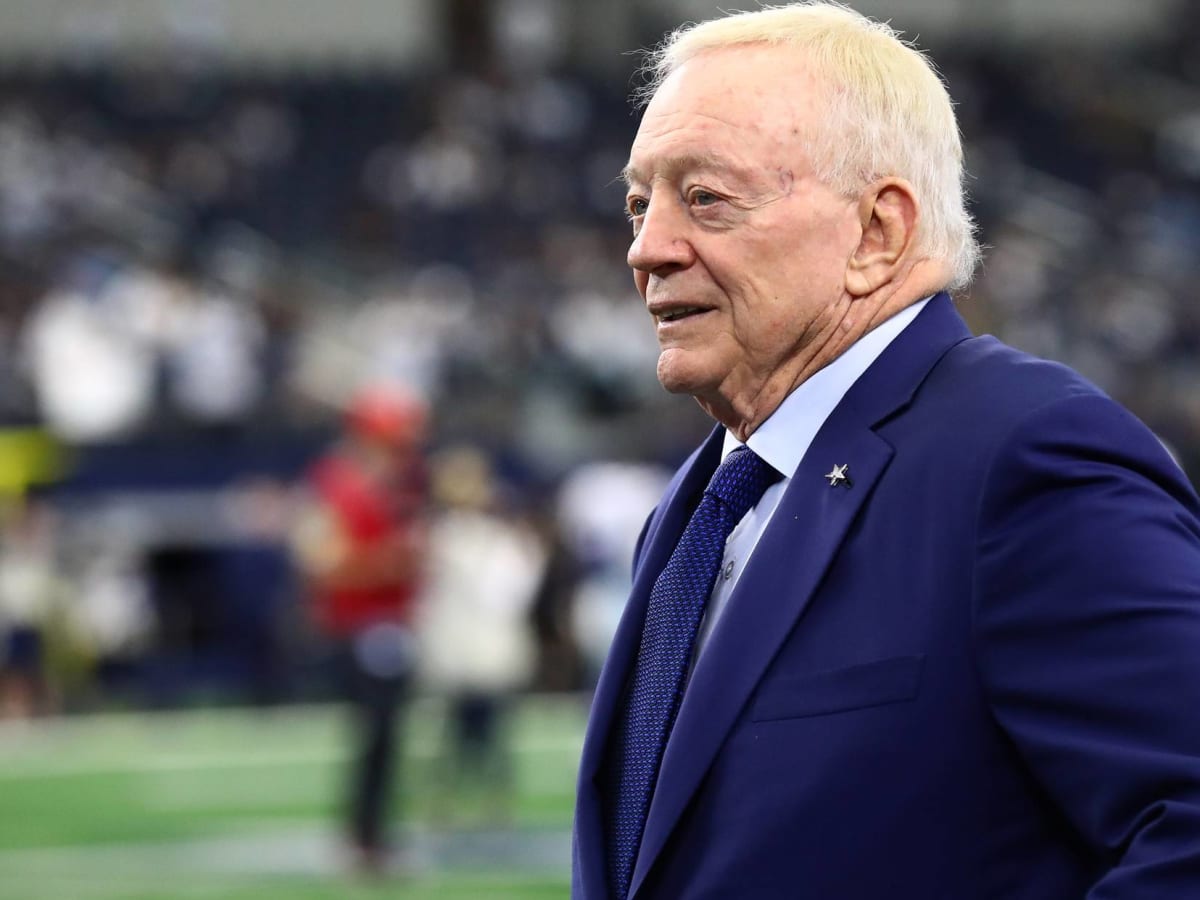 A close-up look at Jerry Jones' obnoxious $8 million commute