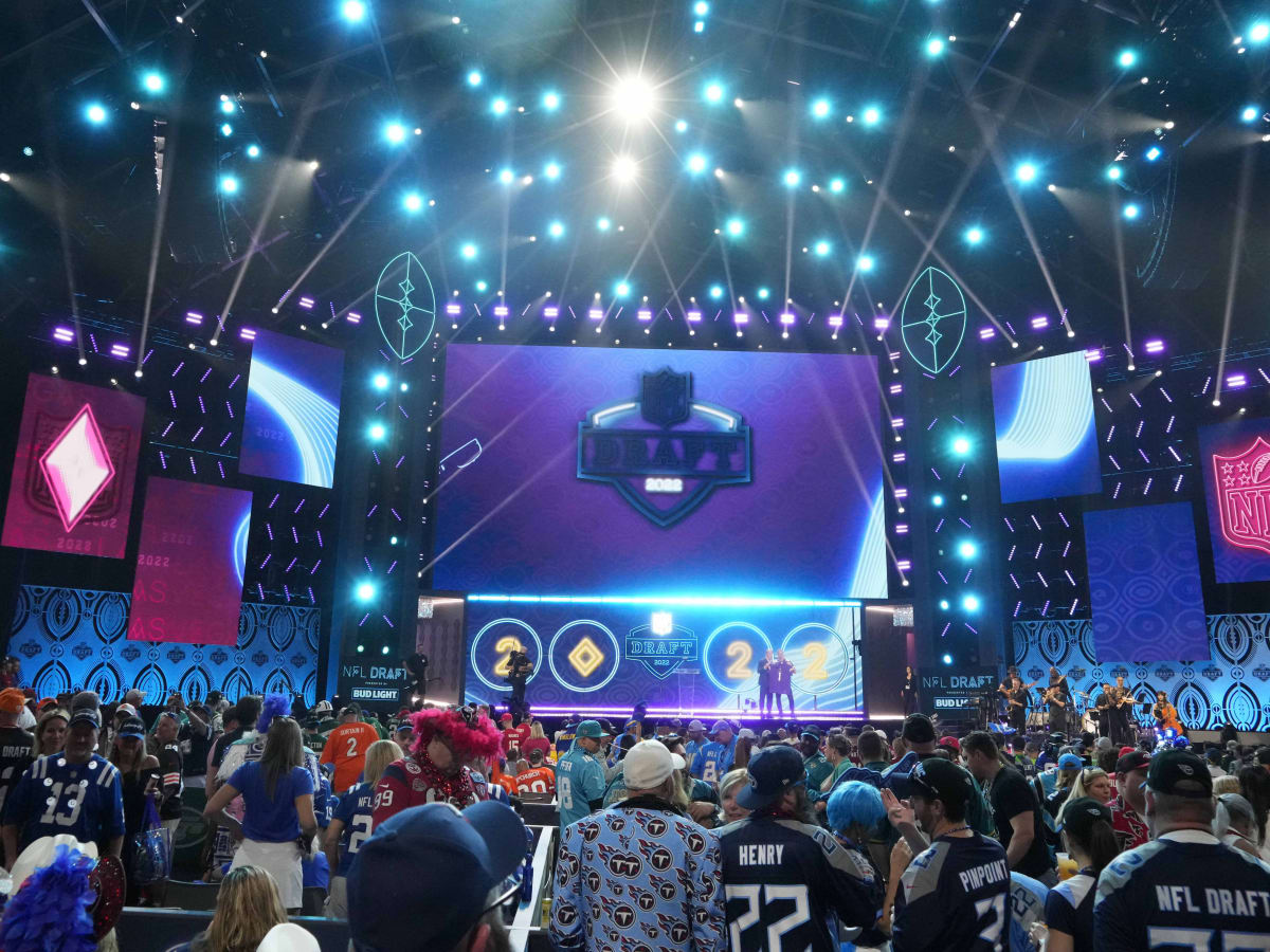 NFL Draft brings throngs of visitors, business and incalculable