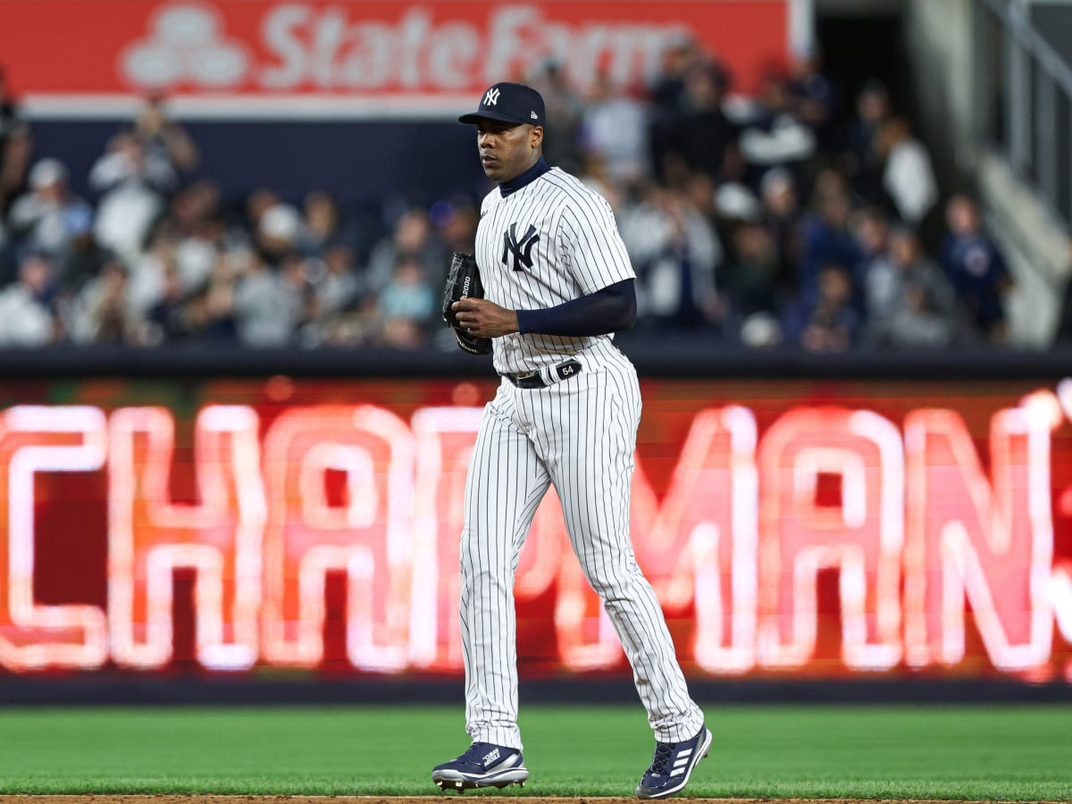 Yankees free agent Aroldis Chapman training with boxing legend, talking  with 5 clubs 