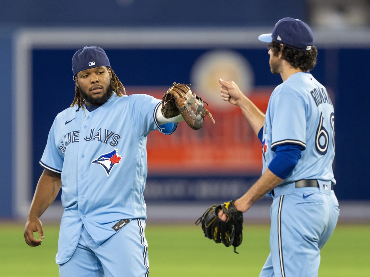 Bichette HRs twice, Manoah goes 8 as Jays beat Reds 3-1